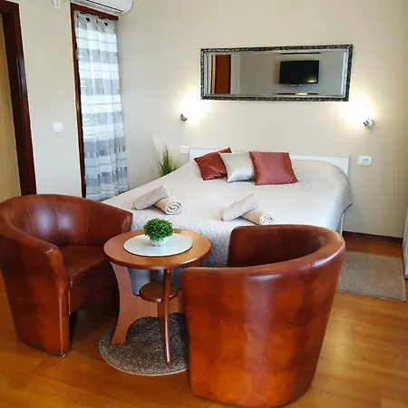 Apartament Fuer 2 Personen Ca 25 Qm In Porec, Istrien Istrische Riviera Poreč